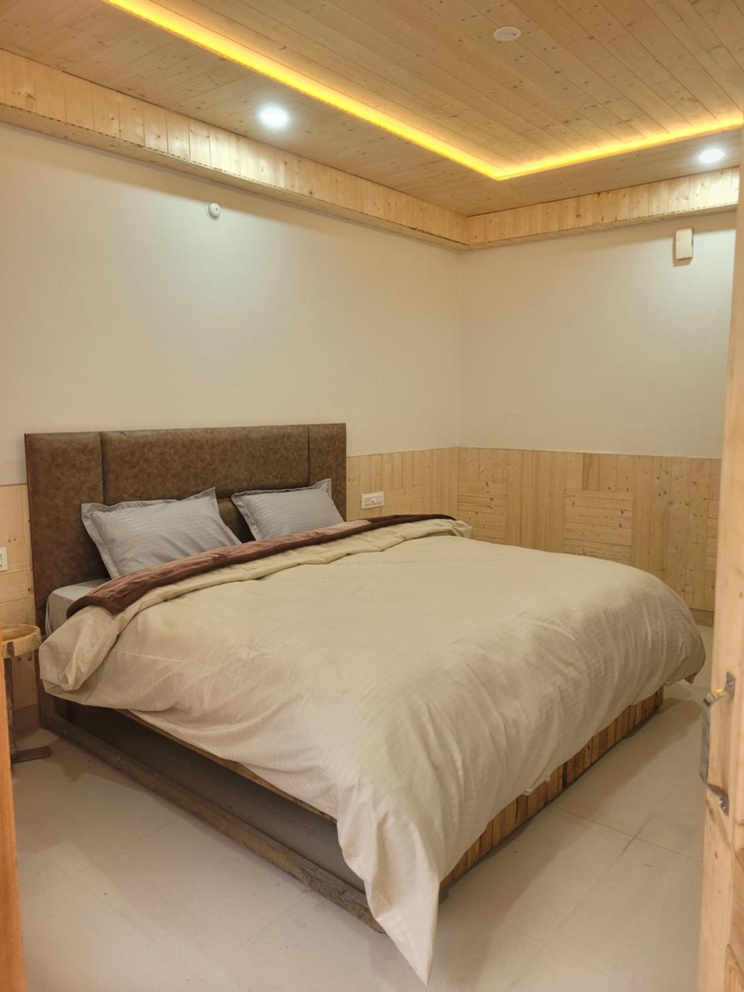 Whoopers Hostel Kasol Εξωτερικό φωτογραφία